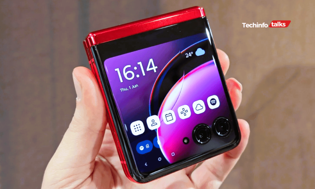 Motorola Razr 40 Ultra Review And Specs 2024 Best Flip Phone   Untitled Design 2024 02 05T170937.132 1024x614 